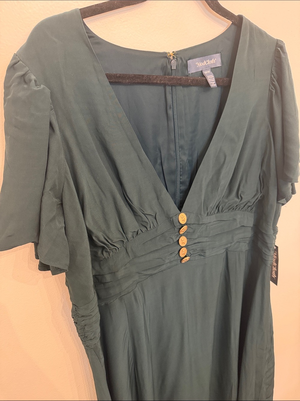 Emerald Green V-Neck Button-Front Women's Dress - Picture 4 of 5